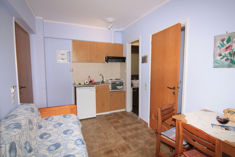 Bedroom 2, Oasis Apartments, Peloponnese