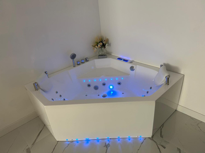 Others 5, Secrete Suites, Cagliari