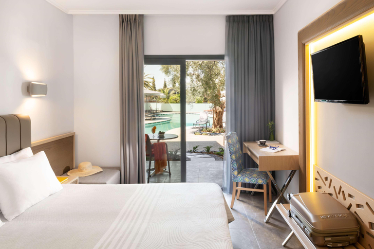 Bedroom 3, Philoxenia Hotel, Central Macedonia