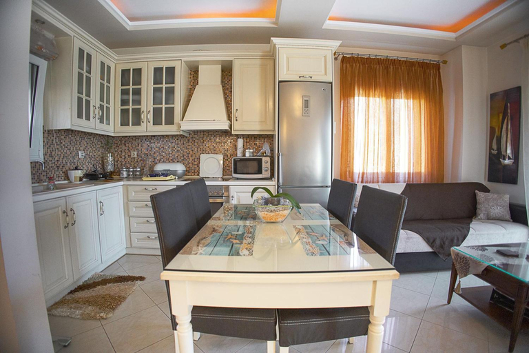 Others 5, Venia House Marathos, Thessaly
