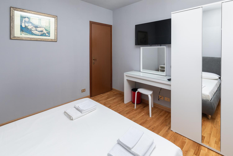 Bedroom 13