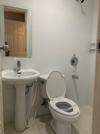 Bathroom 14