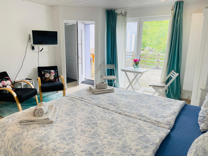 Bedroom 13
