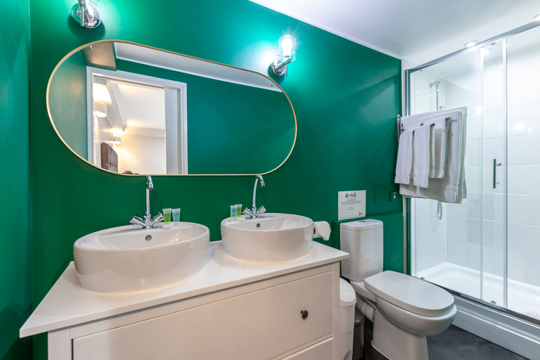 Bathroom 4, Hotel Shepherd's Bush London, London