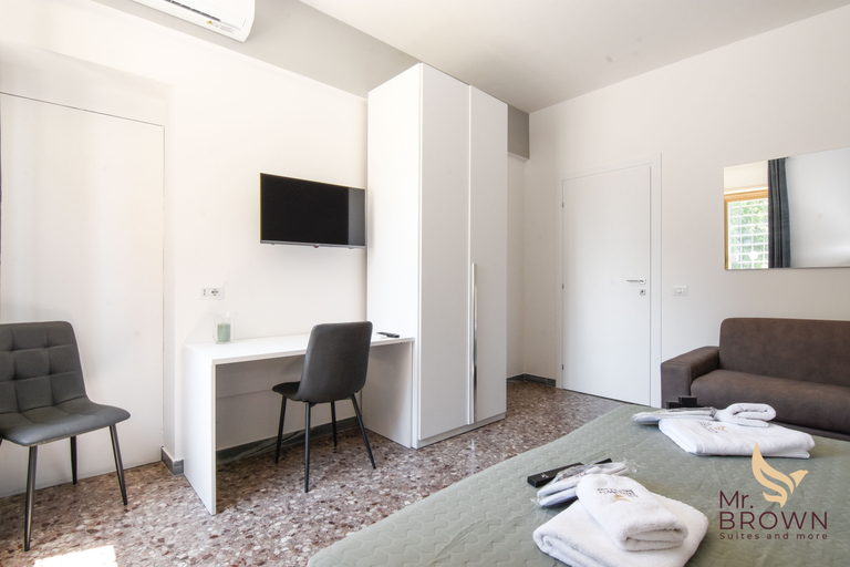 Bedroom 4, Guest House Mr Brown, Roma