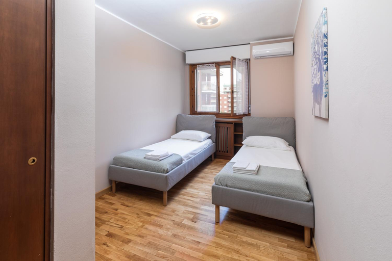 Bedroom 16
