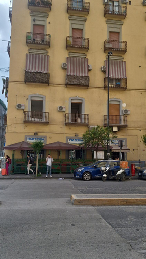 Exterior & Views 2, Affittacamere La Violetta, Napoli