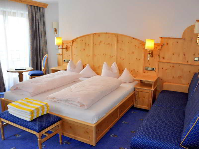 Bedroom 2, Jägerhof Hotel, Schwaz
