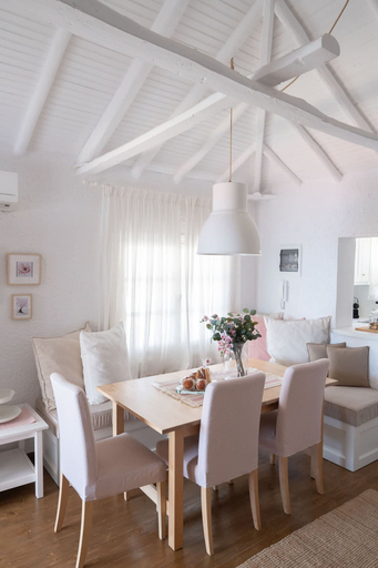Room 4, Seafront Pouletis Family Aeraki Nest With Pool, Peloponnese