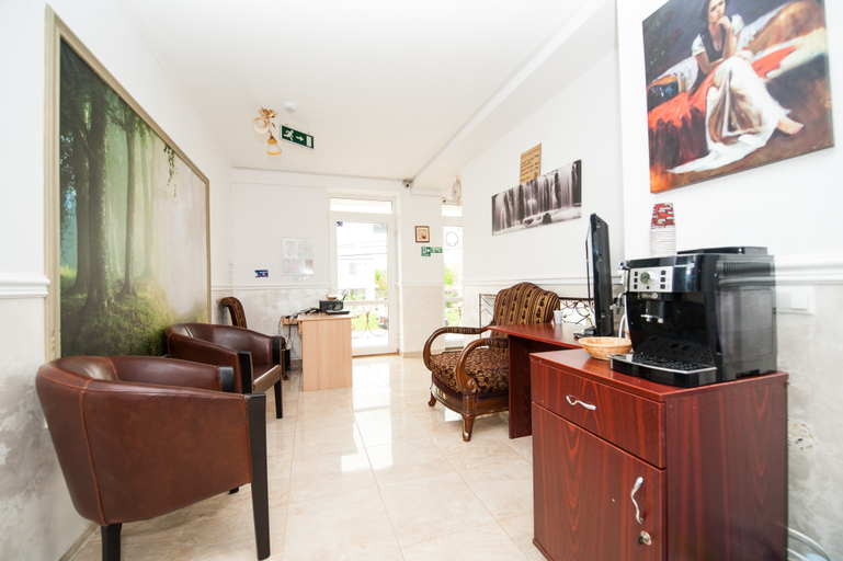 Others 5, Sia Residence, Otopeni