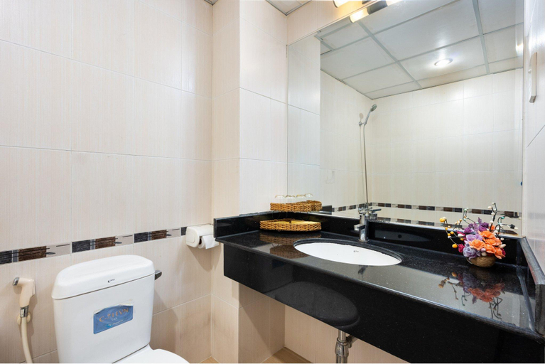 Bathroom 4