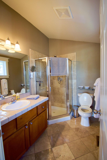 Bathroom, Walkable OTS Mid Century Condo-Pool, Maricopa