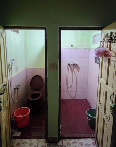 Bathroom 5, Penginapan Syariah Hesti Husni, Banjar