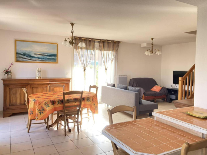 Facilities, Villa LES LAURIERS avec terrasse et jardin proche plage, Aude