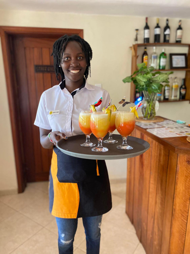 Food & Drinks 3, Karibu Entebbe, Entebbe