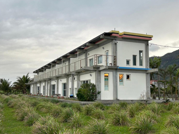 Exterior 21