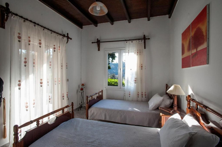 Room 2, Green Yard Retreat - Family Getaway in Sidari Corfu, Ionian Islands