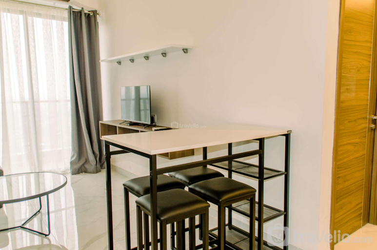 Others 4, Elegant and Tidy 2BR at Sky House BSD By Travelio, South Tangerang