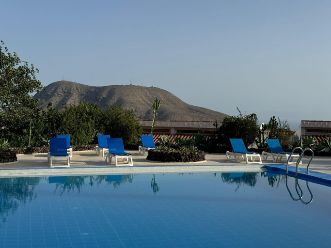 Others 5, Villa Azure Horizon and Breeze - Panoramic Ocean View and Heated Pool, Santa Cruz de Tenerife
