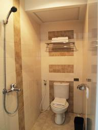 Bathroom 9