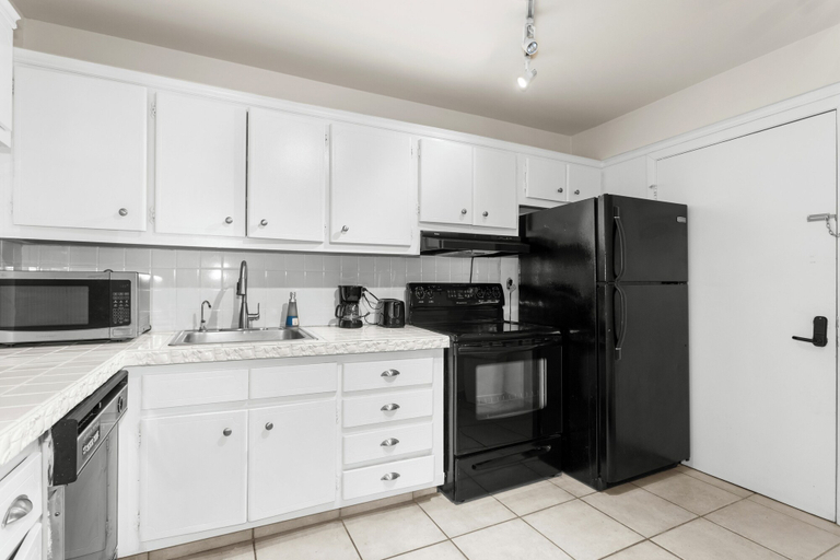 Others 2, Bay Harbor Sunset Apt 3A, Miami-Dade