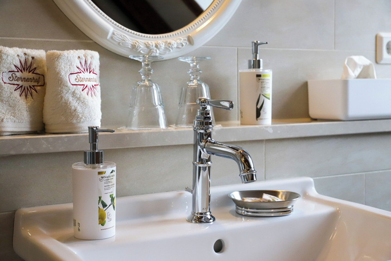 Bathroom 5, Boutique-Hotel im Sternenhof, Bad Dürkheim