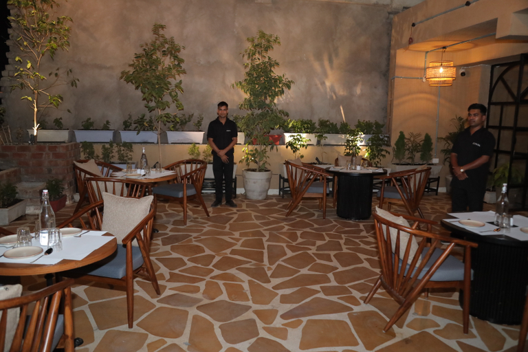 Food & Drinks 3, Divik Aparthotel, Bhopal, Bhopal