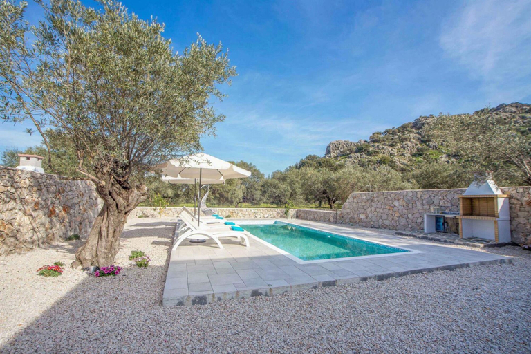 Room 4, Villa Kalathos Dream White, South Aegean