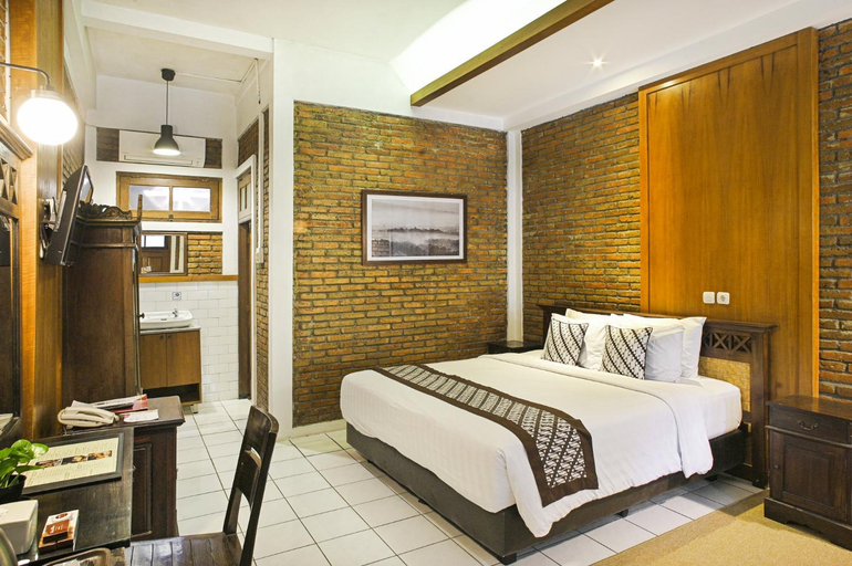 Bedroom 12