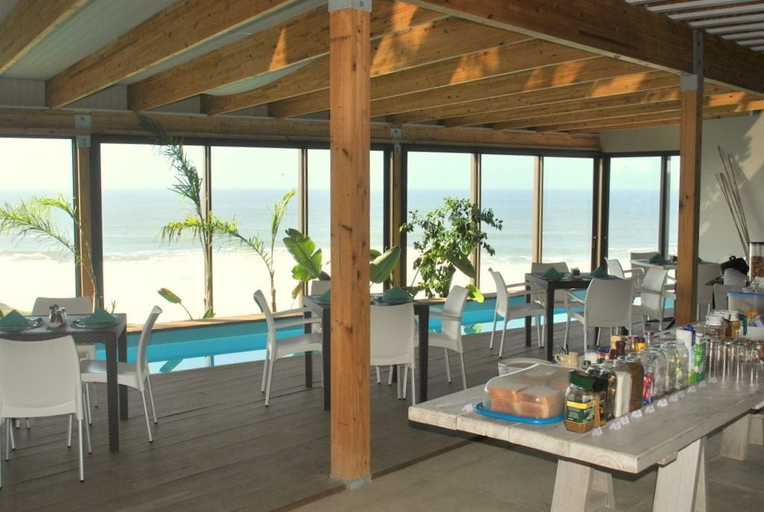 Food & Drinks 5, Wilderness Beach Resort, Eden