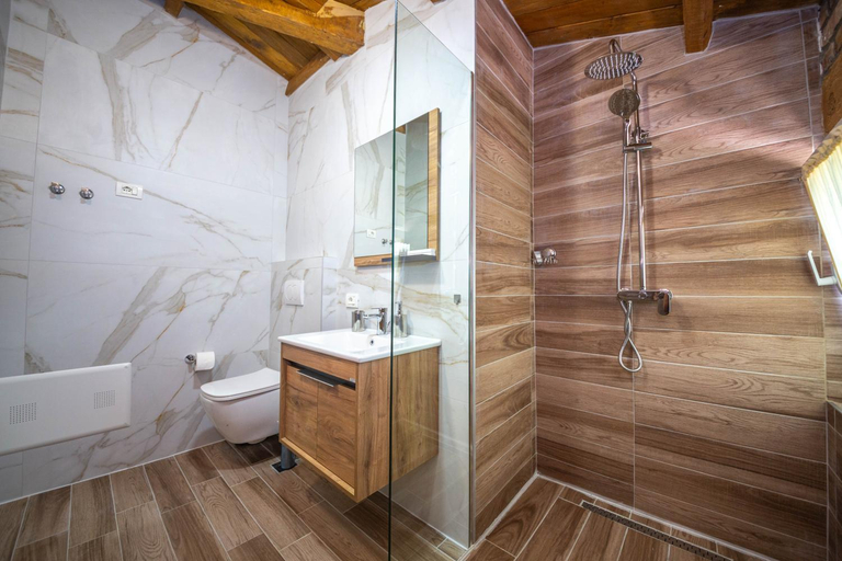 Bathroom 15