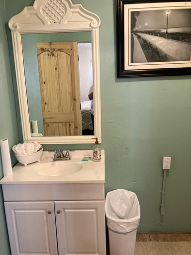 Bathroom, The Central Hotel OF 1910, Harper