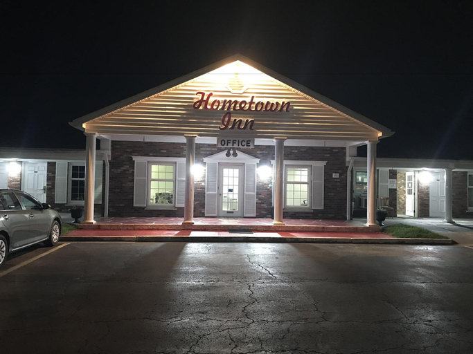 Exterior & Views 1, The Hometown Inn, Madison
