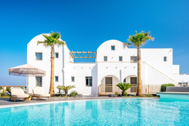 Room 5, Amethyst Luxury Suites - Oia Family Suite, South Aegean