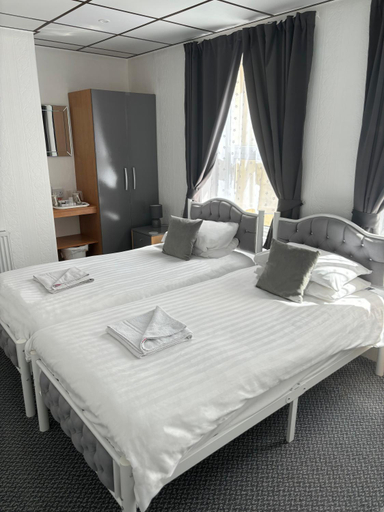Bedroom 3, The Mornington Hotel, Blackpool