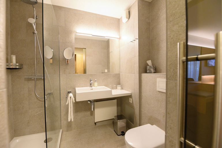 Bathroom 3, Romantik Hotel & Restaurant Sternen, Wasseramt
