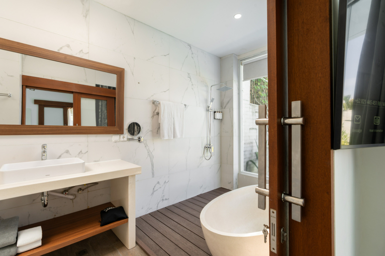 Bathroom 7