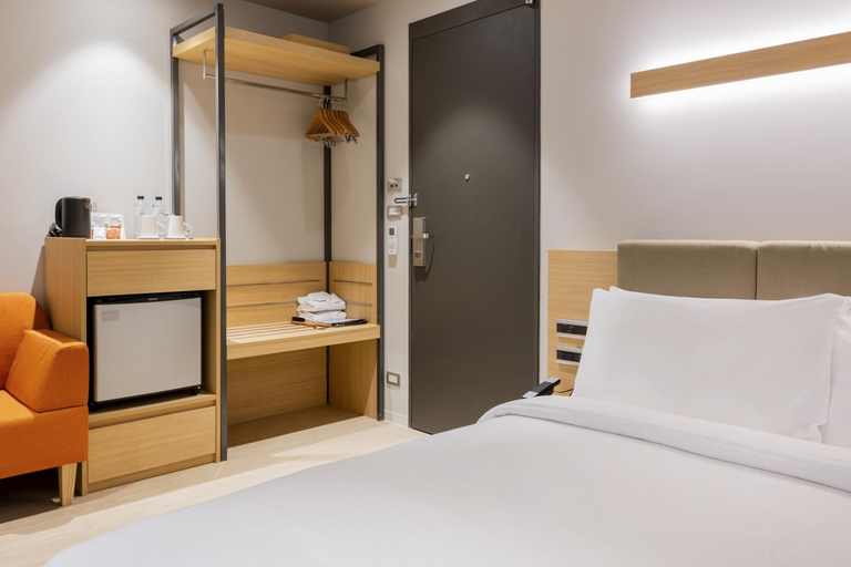 Bedroom 13