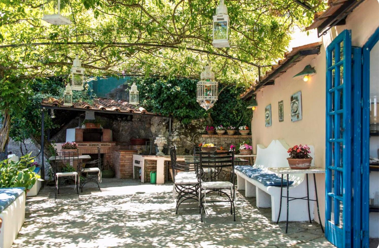 Others 5, La Casa nel Bosco, Napoli