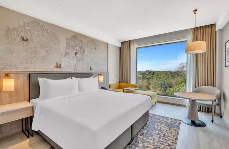 Bedroom 3, Hilton Garden Inn Jabalpur, Jabalpur