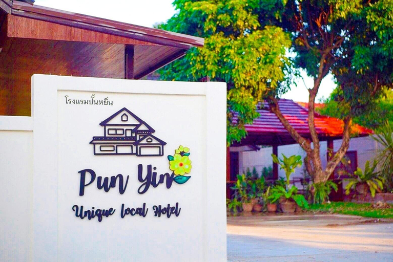 Others 3, punyin hotel @inthanon, Chom Thong