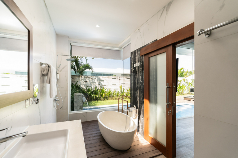 Bathroom 15