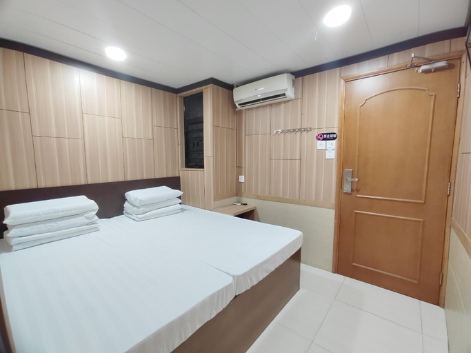 Bedroom 21