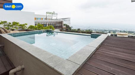 Swimming Pool 24