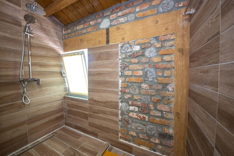 Bathroom 19