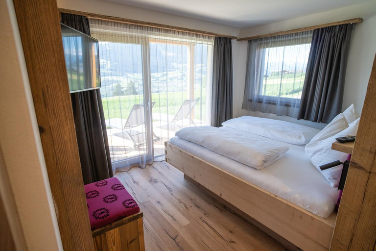 Others 5, Chalet am Wiesenweg, Bolzano