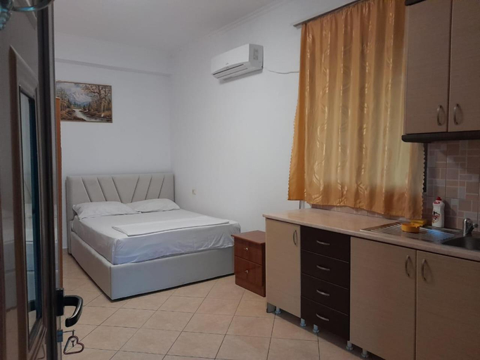 Bedroom 2, Jasmina Apartments, Sarandës