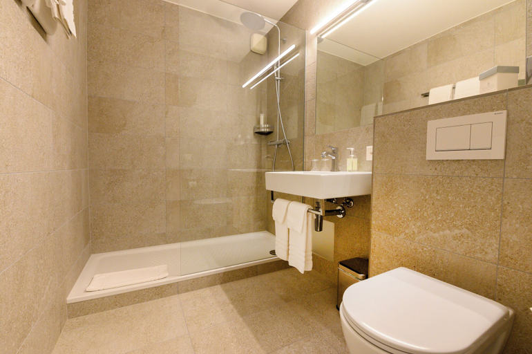 Bathroom 3, Romantik Hotel & Restaurant Sternen, Wasseramt