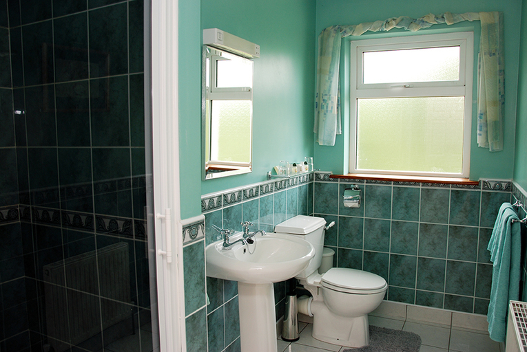 Bathroom, Birchwood Kenmare B&B