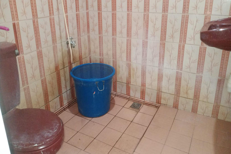 Bathroom 16